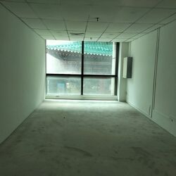 Lucky Plaza (D9), Retail #553729131